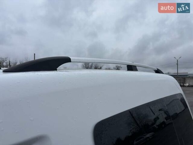 Білий Фольксваген Кадді, об'ємом двигуна 1.6 л та пробігом 206 тис. км за 8650 $, фото 23 на Automoto.ua