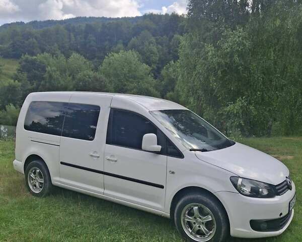 Белый Фольксваген Кадди, объемом двигателя 1.6 л и пробегом 274 тыс. км за 11000 $, фото 1 на Automoto.ua