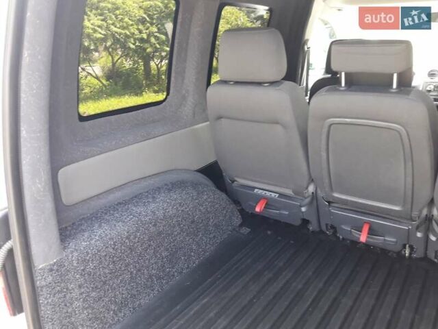 Білий Фольксваген Кадді, об'ємом двигуна 1.6 л та пробігом 156 тис. км за 10500 $, фото 33 на Automoto.ua