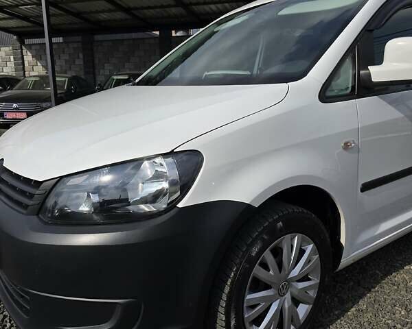 Білий Фольксваген Кадді, об'ємом двигуна 1.6 л та пробігом 243 тис. км за 9500 $, фото 10 на Automoto.ua