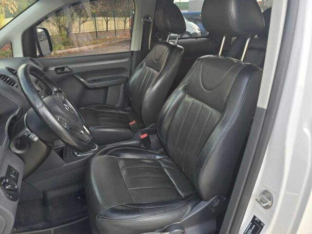 Фольксваген Кадди 2014 в Хмельницком на Automoto.ua Белый Фольксваген Кадди, объемом двигателя 2 л и пробегом 253 тыс. км за 11999 $, фото 7 на Automoto.ua