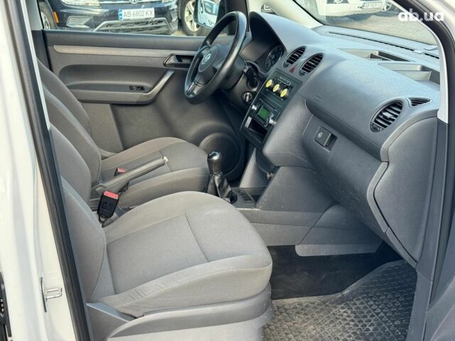 Белый Фольксваген Кадди, объемом двигателя 1.6 л и пробегом 220 тыс. км за 11890 $, фото 25 на Automoto.ua