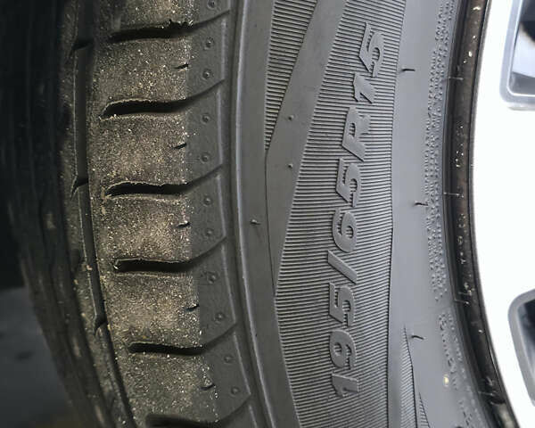 Белый Фольксваген Кадди, объемом двигателя 1.6 л и пробегом 298 тыс. км за 6600 $, фото 10 на Automoto.ua