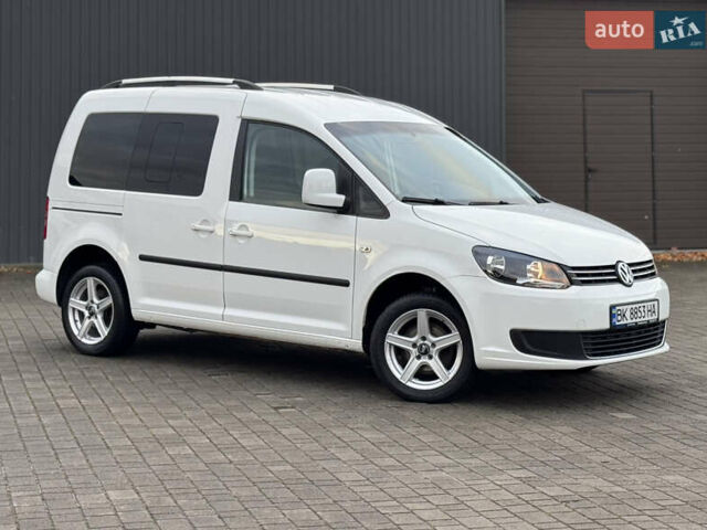 Белый Фольксваген Кадди, объемом двигателя 1.6 л и пробегом 227 тыс. км за 11500 $, фото 6 на Automoto.ua