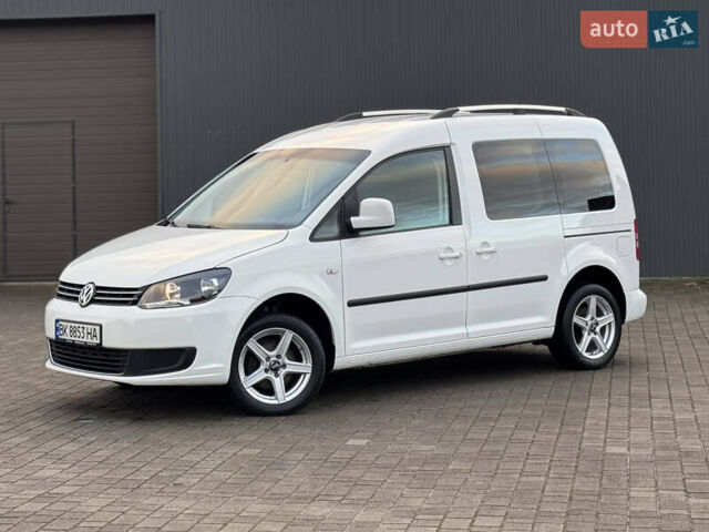 Белый Фольксваген Кадди, объемом двигателя 1.6 л и пробегом 227 тыс. км за 11500 $, фото 2 на Automoto.ua