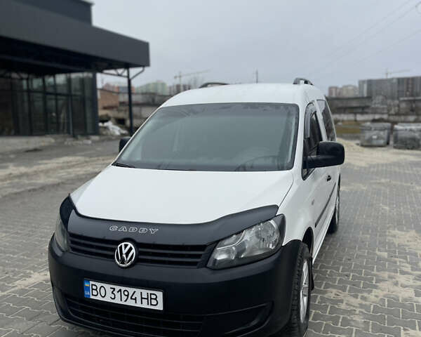 Белый Фольксваген Кадди, объемом двигателя 1.6 л и пробегом 328 тыс. км за 9950 $, фото 4 на Automoto.ua