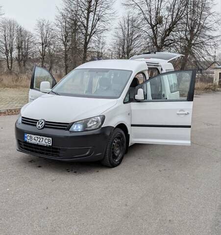 Белый Фольксваген Кадди, объемом двигателя 1.6 л и пробегом 350 тыс. км за 11200 $, фото 5 на Automoto.ua