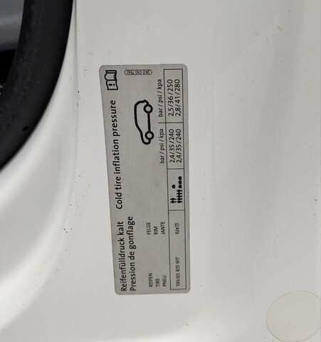 Белый Фольксваген Кадди, объемом двигателя 1.6 л и пробегом 350 тыс. км за 11200 $, фото 41 на Automoto.ua