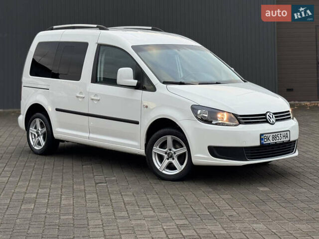 Белый Фольксваген Кадди, объемом двигателя 1.6 л и пробегом 227 тыс. км за 11500 $, фото 4 на Automoto.ua