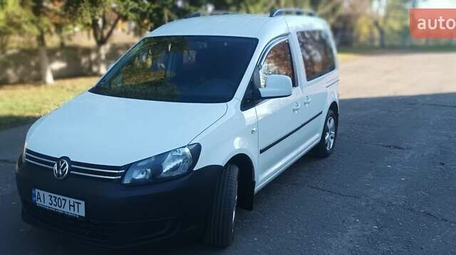 Белый Фольксваген Кадди, объемом двигателя 1.6 л и пробегом 266 тыс. км за 11500 $, фото 1 на Automoto.ua