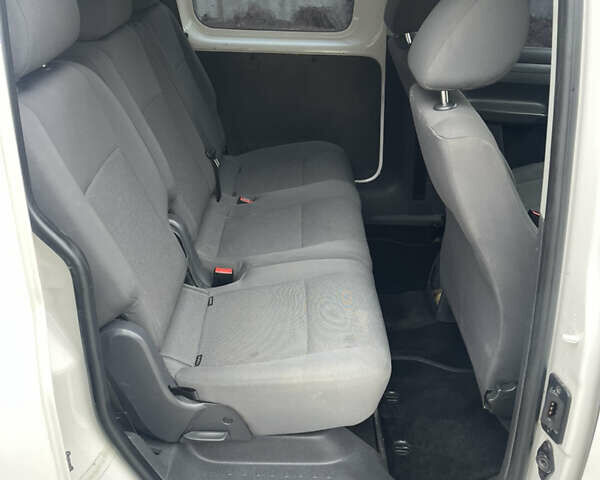 Белый Фольксваген Кадди, объемом двигателя 1.6 л и пробегом 328 тыс. км за 9950 $, фото 32 на Automoto.ua