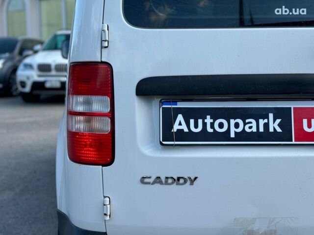 Белый Фольксваген Кадди, объемом двигателя 1.6 л и пробегом 220 тыс. км за 11890 $, фото 12 на Automoto.ua