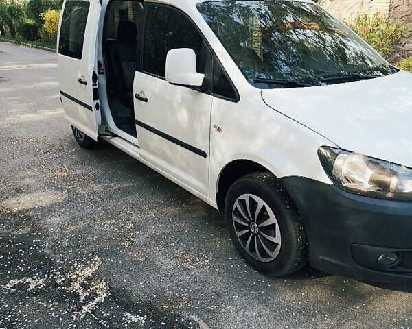 Белый Фольксваген Кадди, объемом двигателя 1.6 л и пробегом 190 тыс. км за 9800 $, фото 14 на Automoto.ua