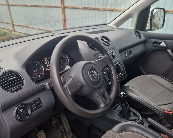 Фольксваген Кадді 2014 у Броварах на Automoto.ua Білий Фольксваген Кадді, об'ємом двигуна 1.6 л та пробігом 217 тис. км за 10700 $, фото 4 на Automoto.ua