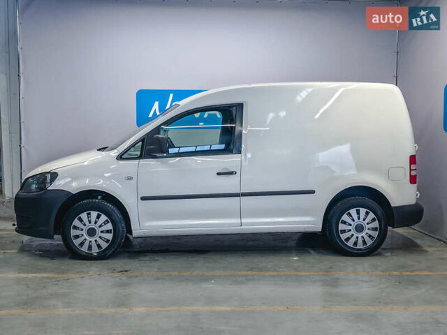 Белый Фольксваген Кадди, объемом двигателя 1.6 л и пробегом 298 тыс. км за 6600 $, фото 4 на Automoto.ua