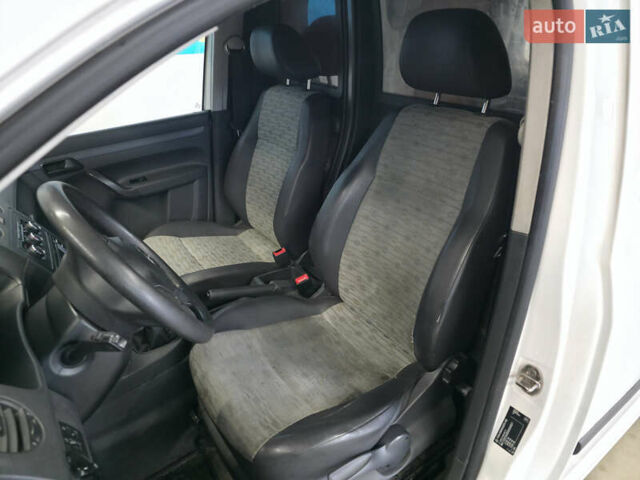 Белый Фольксваген Кадди, объемом двигателя 1.6 л и пробегом 298 тыс. км за 6600 $, фото 12 на Automoto.ua