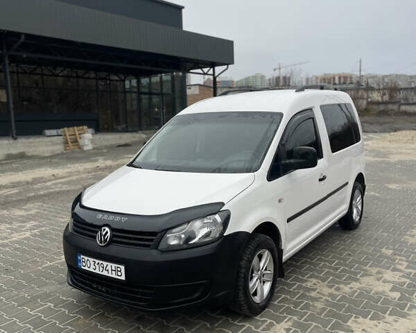 Белый Фольксваген Кадди, объемом двигателя 1.6 л и пробегом 328 тыс. км за 9950 $, фото 6 на Automoto.ua