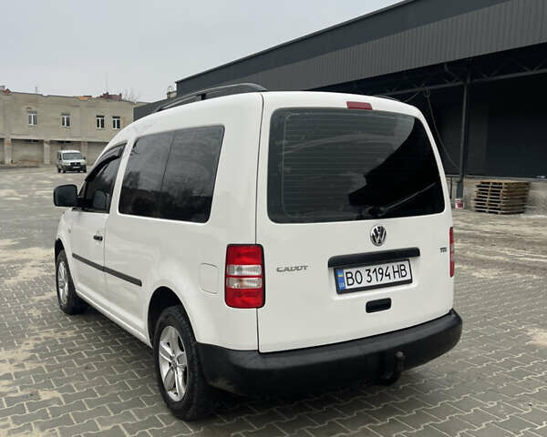Белый Фольксваген Кадди, объемом двигателя 1.6 л и пробегом 328 тыс. км за 9950 $, фото 16 на Automoto.ua