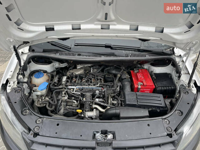 Белый Фольксваген Кадди, объемом двигателя 1.6 л и пробегом 328 тыс. км за 9950 $, фото 50 на Automoto.ua