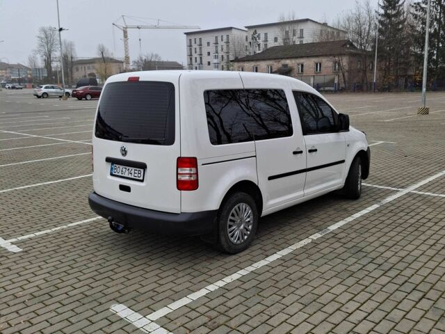 Белый Фольксваген Кадди, объемом двигателя 1.6 л и пробегом 315 тыс. км за 9200 $, фото 5 на Automoto.ua