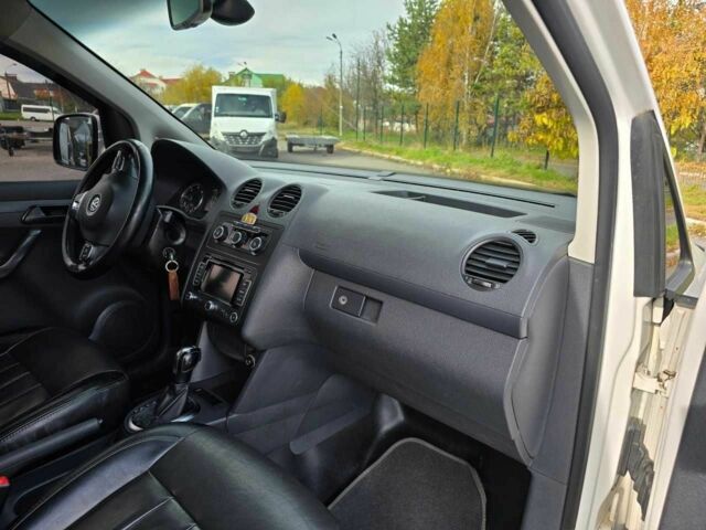Фольксваген Кадди 2014 в Хмельницком на Automoto.ua Белый Фольксваген Кадди, объемом двигателя 2 л и пробегом 253 тыс. км за 11999 $, фото 16 на Automoto.ua