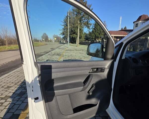 Белый Фольксваген Кадди, объемом двигателя 2 л и пробегом 259 тыс. км за 12500 $, фото 23 на Automoto.ua