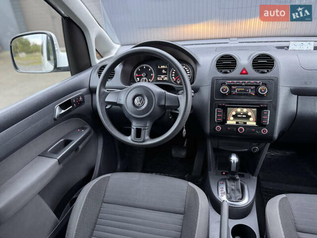 Белый Фольксваген Кадди, объемом двигателя 1.6 л и пробегом 227 тыс. км за 11500 $, фото 21 на Automoto.ua
