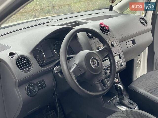 Фольксваген Кадди 2014 в Хмельницком на Automoto.ua Белый Фольксваген Кадди, объемом двигателя 1.6 л и пробегом 310 тыс. км за 10900 $, фото 6 на Automoto.ua