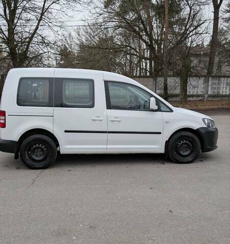 Белый Фольксваген Кадди, объемом двигателя 1.6 л и пробегом 350 тыс. км за 11200 $, фото 18 на Automoto.ua