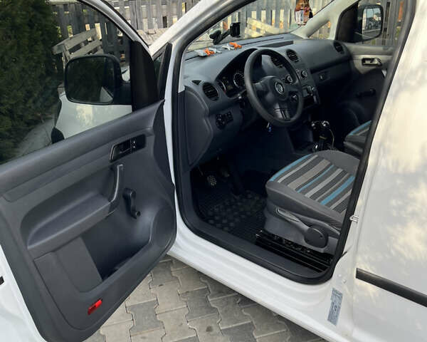 Фольксваген Кадди 2014 в Ужгороде на Automoto.ua Белый Фольксваген Кадди, объемом двигателя 1.6 л и пробегом 280 тыс. км за 10500 $, фото 8 на Automoto.ua
