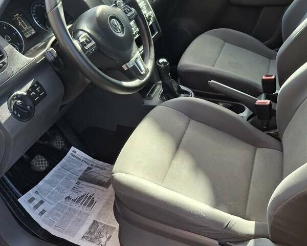 Белый Фольксваген Кадди, объемом двигателя 1.6 л и пробегом 228 тыс. км за 11950 $, фото 8 на Automoto.ua