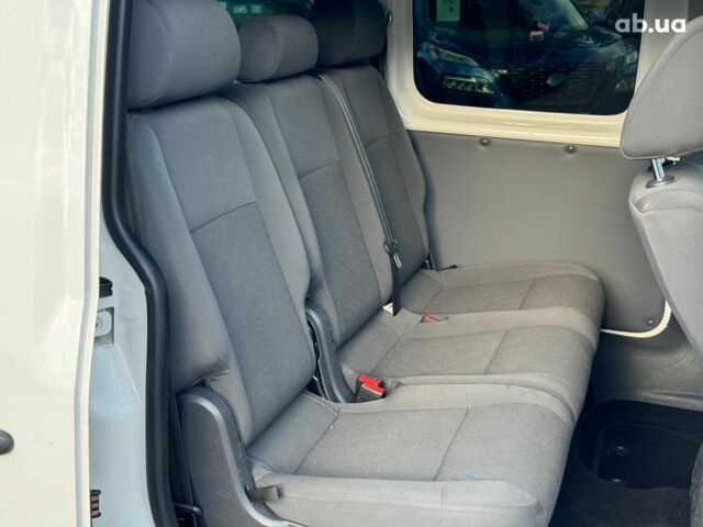 Белый Фольксваген Кадди, объемом двигателя 1.6 л и пробегом 220 тыс. км за 11890 $, фото 23 на Automoto.ua