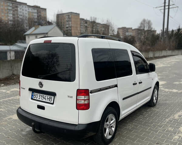 Белый Фольксваген Кадди, объемом двигателя 1.6 л и пробегом 328 тыс. км за 9950 $, фото 18 на Automoto.ua