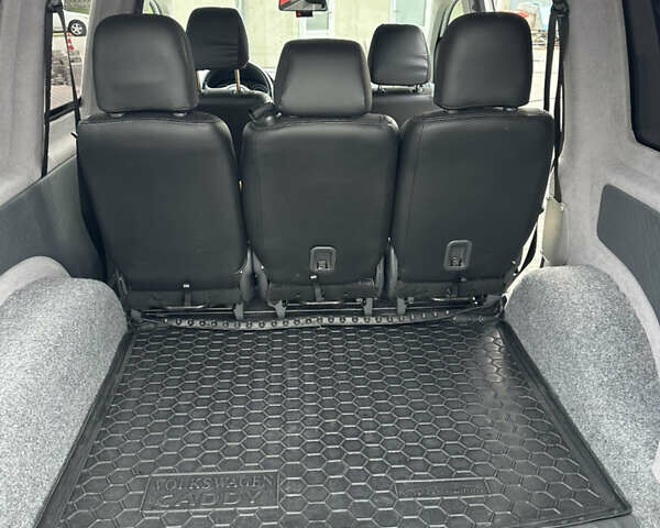 Фольксваген Кадді 2014 у Києві на Automoto.ua Білий Фольксваген Кадді, об'ємом двигуна 1.2 л та пробігом 141 тис. км за 9000 $, фото 29 на Automoto.ua