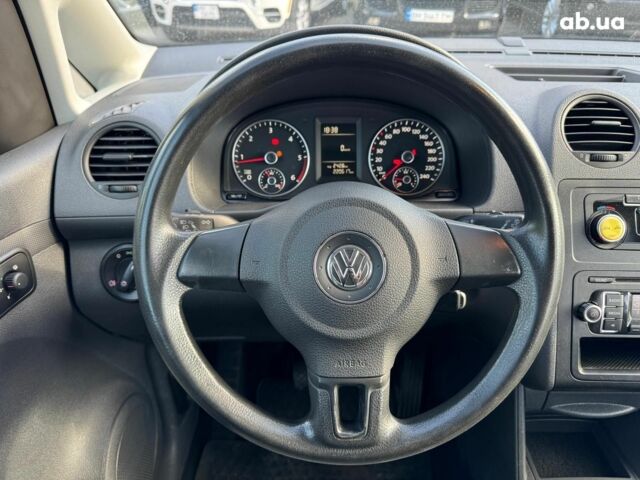 Белый Фольксваген Кадди, объемом двигателя 1.6 л и пробегом 220 тыс. км за 11890 $, фото 27 на Automoto.ua