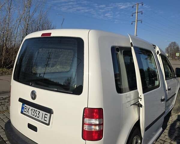Белый Фольксваген Кадди, объемом двигателя 2 л и пробегом 259 тыс. км за 12500 $, фото 19 на Automoto.ua