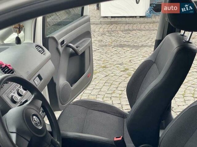 Фольксваген Кадди 2014 в Хмельницком на Automoto.ua Белый Фольксваген Кадди, объемом двигателя 1.6 л и пробегом 310 тыс. км за 10900 $, фото 7 на Automoto.ua