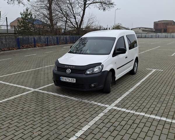 Белый Фольксваген Кадди, объемом двигателя 1.6 л и пробегом 315 тыс. км за 9200 $, фото 1 на Automoto.ua