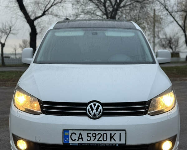 Белый Фольксваген Кадди, объемом двигателя 1.6 л и пробегом 418 тыс. км за 9900 $, фото 1 на Automoto.ua