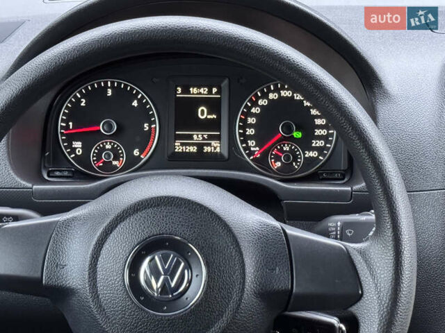 Белый Фольксваген Кадди, объемом двигателя 1.6 л и пробегом 227 тыс. км за 11500 $, фото 23 на Automoto.ua