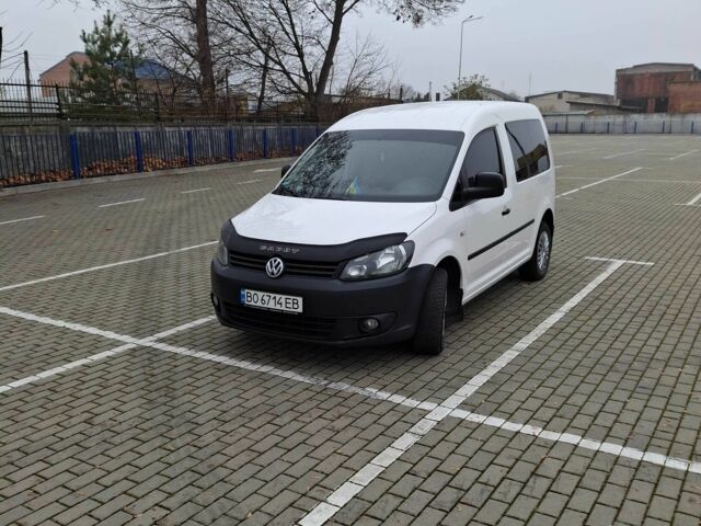 Белый Фольксваген Кадди, объемом двигателя 1.6 л и пробегом 315 тыс. км за 9200 $, фото 1 на Automoto.ua