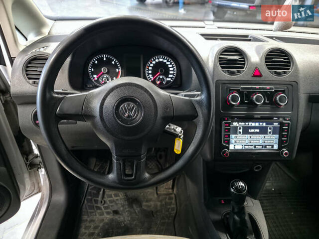 Белый Фольксваген Кадди, объемом двигателя 1.6 л и пробегом 298 тыс. км за 6600 $, фото 14 на Automoto.ua