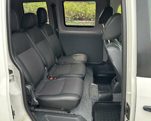 Фольксваген Кадді 2014 у Києві на Automoto.ua Білий Фольксваген Кадді, об'ємом двигуна 1.2 л та пробігом 141 тис. км за 9000 $, фото 22 на Automoto.ua