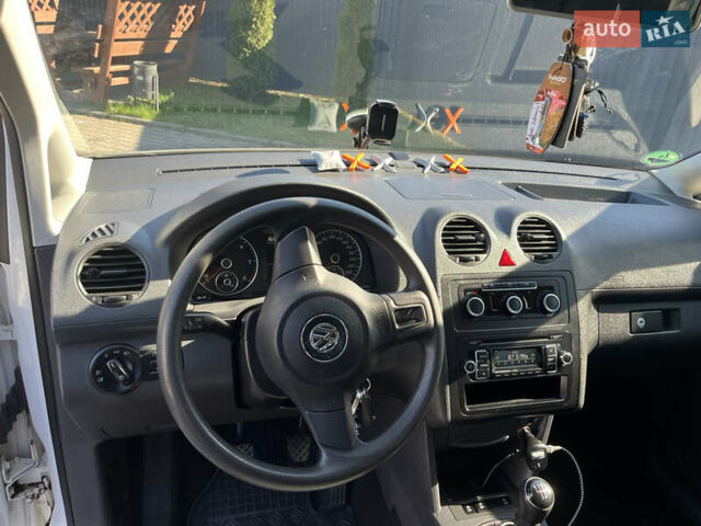 Фольксваген Кадди 2014 в Ужгороде на Automoto.ua Белый Фольксваген Кадди, объемом двигателя 1.6 л и пробегом 280 тыс. км за 10500 $, фото 14 на Automoto.ua