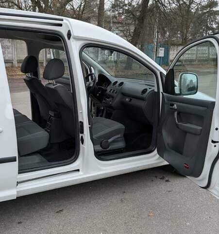 Белый Фольксваген Кадди, объемом двигателя 1.6 л и пробегом 350 тыс. км за 11200 $, фото 11 на Automoto.ua