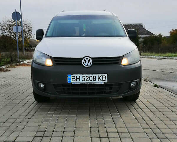 Білий Фольксваген Кадді, об'ємом двигуна 1.6 л та пробігом 323 тис. км за 8300 $, фото 3 на Automoto.ua