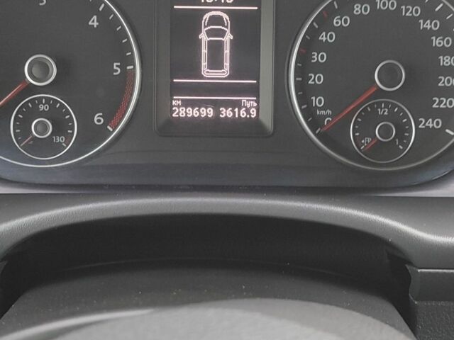 Фольксваген Кадди 2014 в Днепре (Днепропетровске) на Automoto.ua Белый Фольксваген Кадди, объемом двигателя 1.6 л и пробегом 289 тыс. км за 11999 $, фото 4 на Automoto.ua