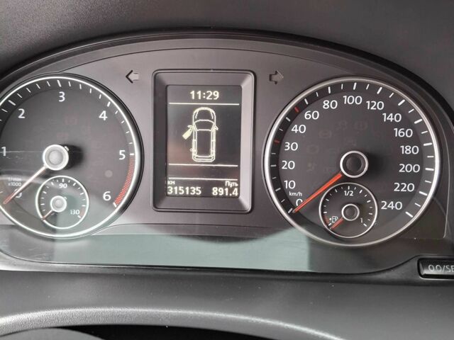 Белый Фольксваген Кадди, объемом двигателя 1.6 л и пробегом 315 тыс. км за 9200 $, фото 13 на Automoto.ua