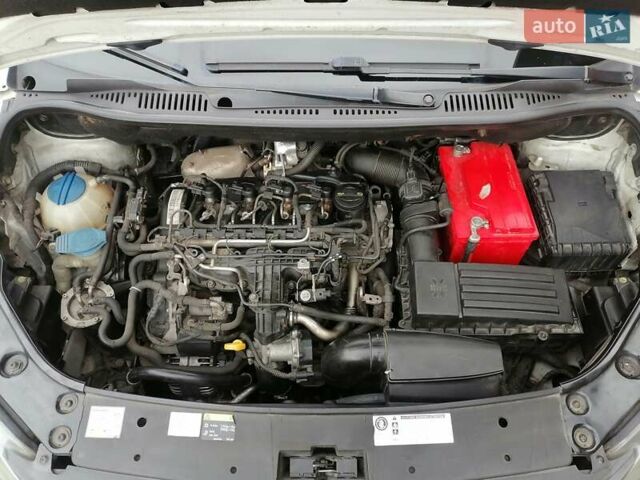 Фольксваген Кадді 2014 у Києві на Automoto.ua Білий Фольксваген Кадді, об'ємом двигуна 1.6 л та пробігом 300 тис. км за 11000 $, фото 13 на Automoto.ua