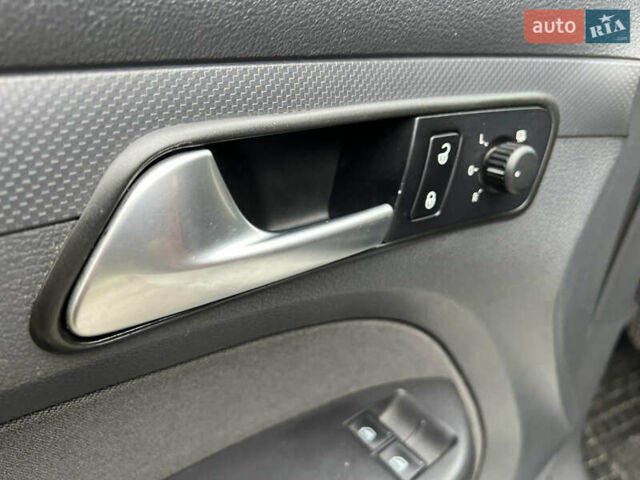 Фольксваген Кадди 2014 в Боярка на Automoto.ua Белый Фольксваген Кадди, объемом двигателя 1.6 л и пробегом 342 тыс. км за 11800 $, фото 8 на Automoto.ua